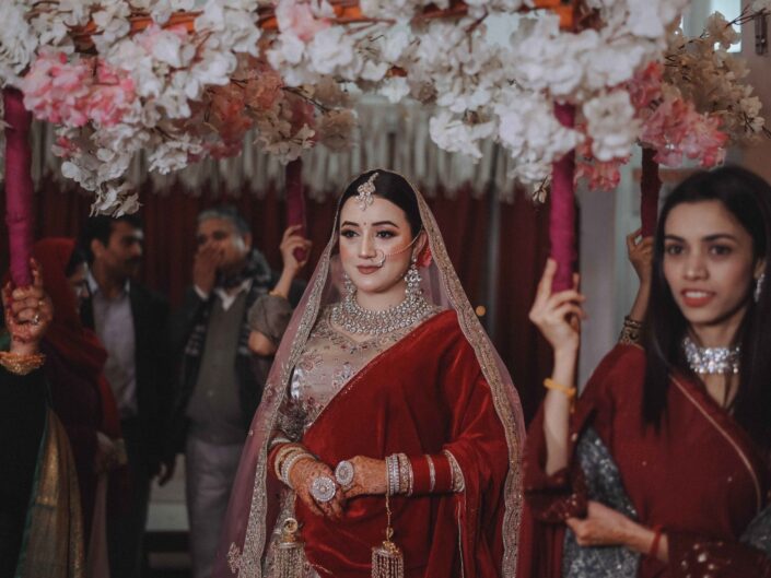 Roaming the World’s Pathways